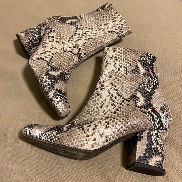 Free People Shoes - Free people boots lightly worn